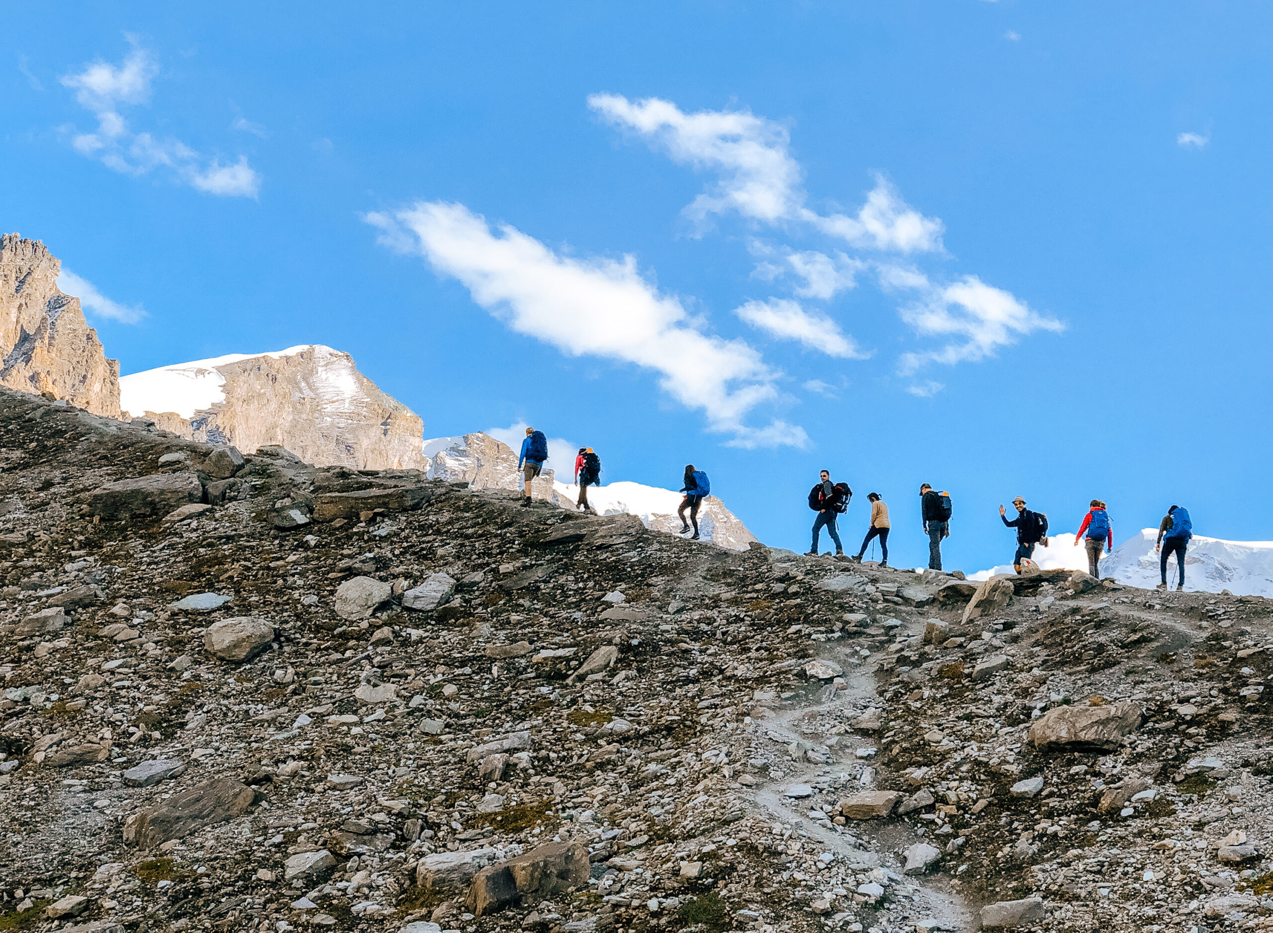 Outdoor team building activities